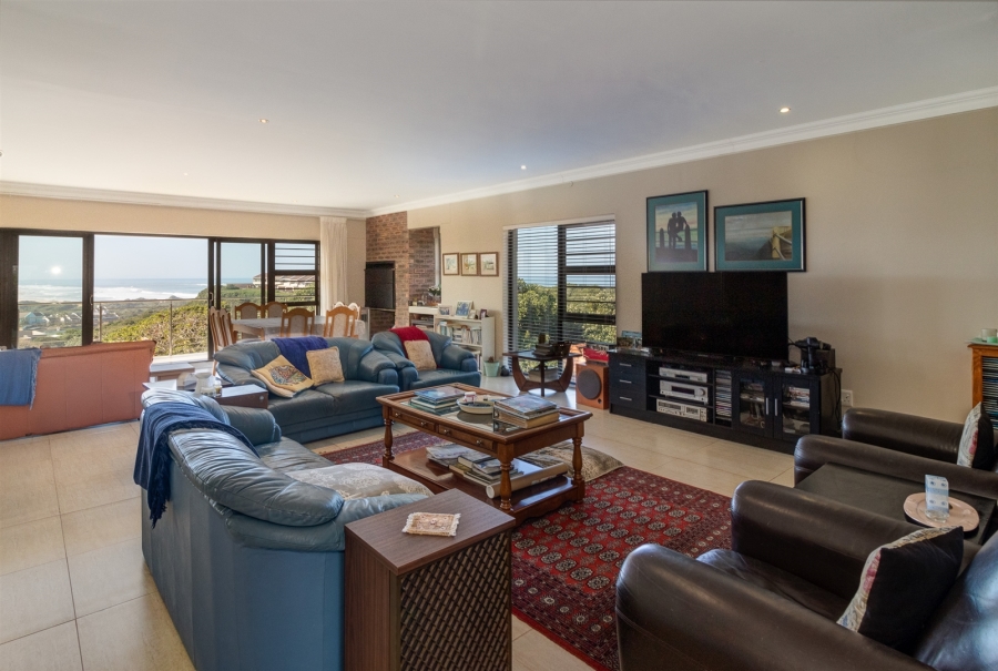 6 Bedroom Property for Sale in West Bank Eastern Cape